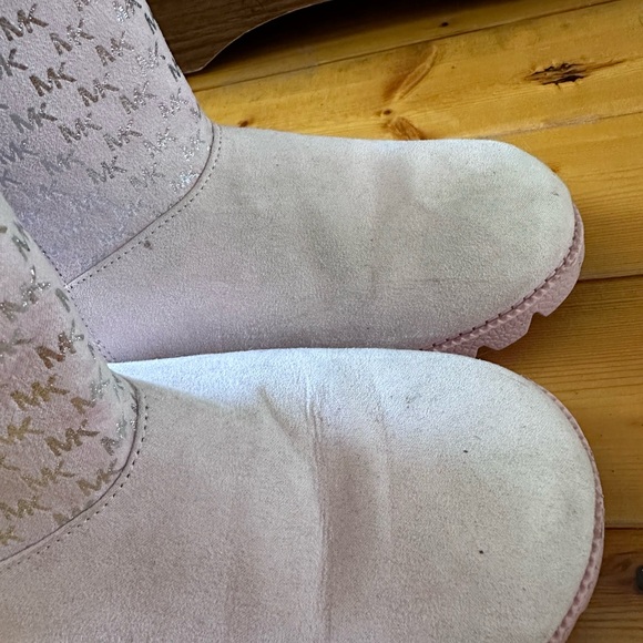 Michael Kors Girls Boots - Picture 4 of 10